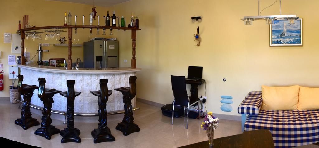Apartments " Happy Villa " Splitska Habitación foto